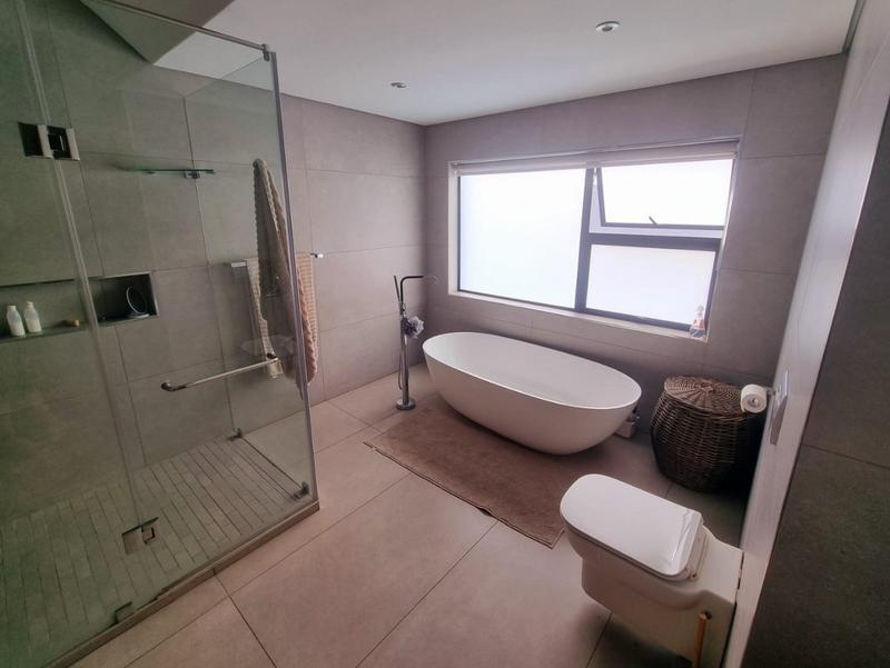 4 Bedroom Property for Sale in Heron Banks Golf Estate Free State